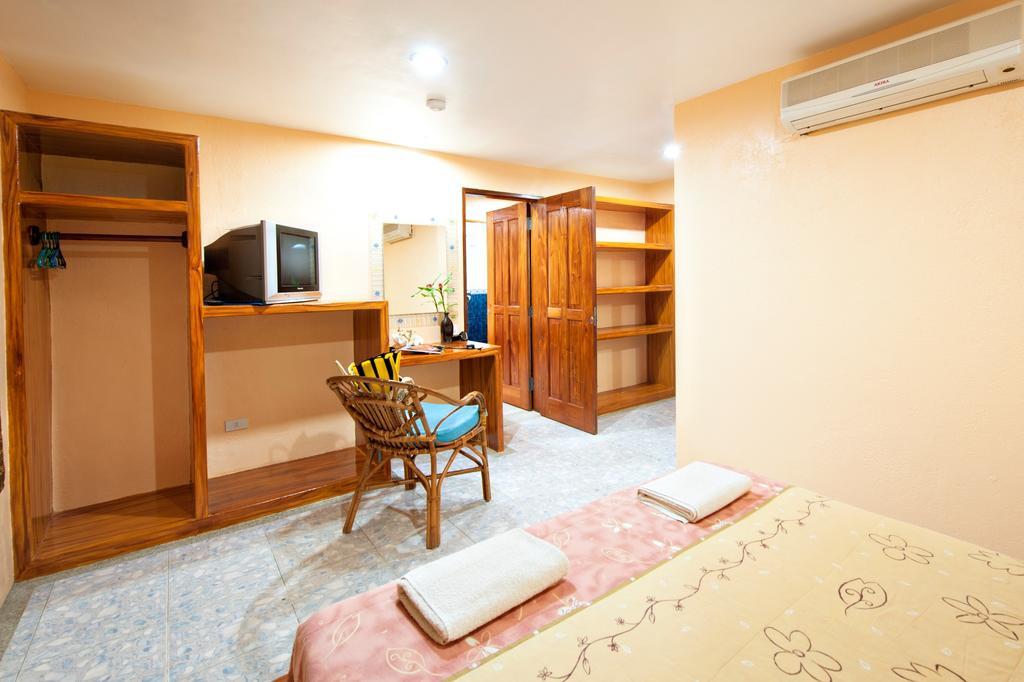 Victory Divers Beach Resort Balabag  Exterior foto