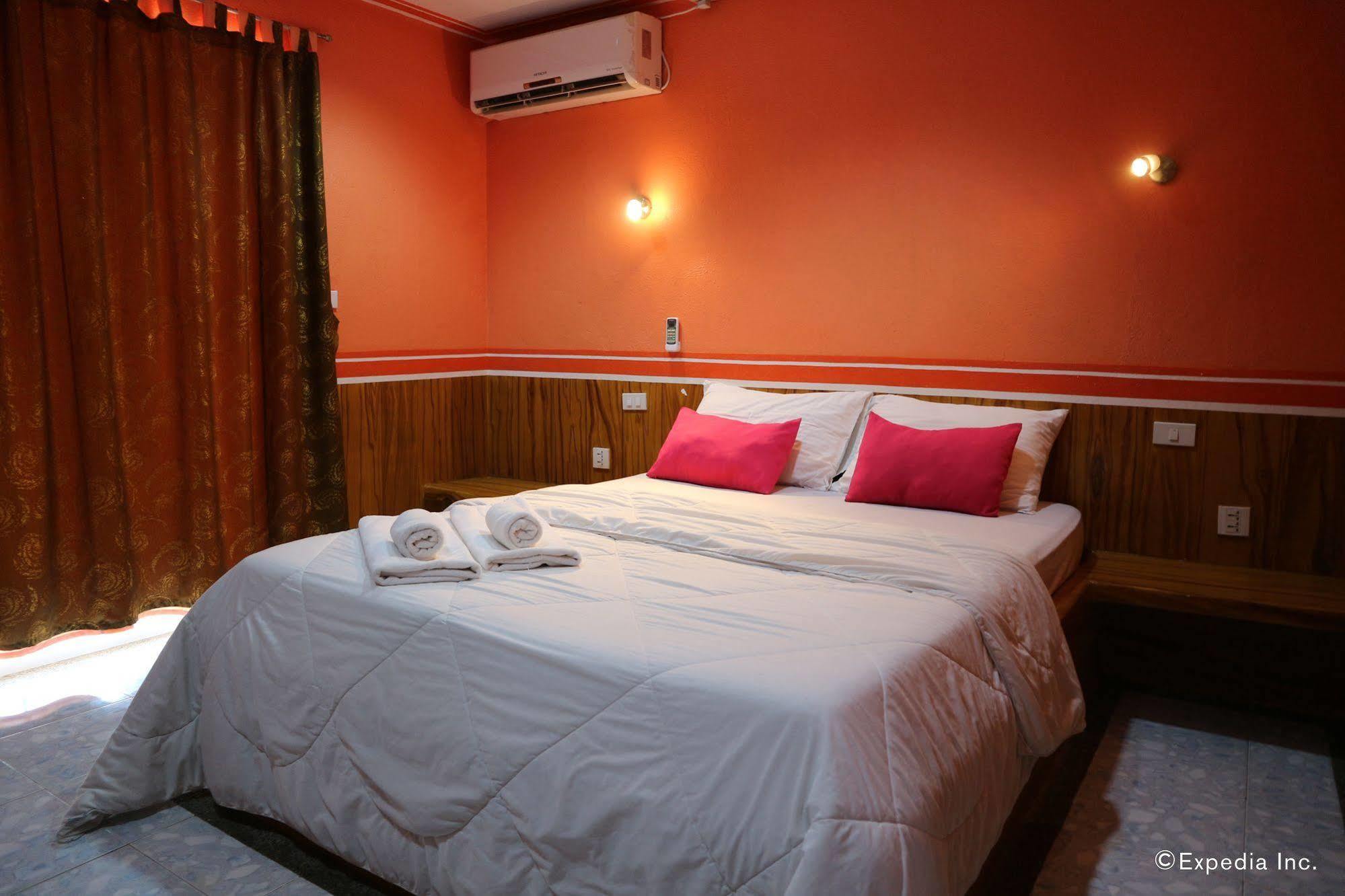 Victory Divers Beach Resort Balabag  Exterior foto